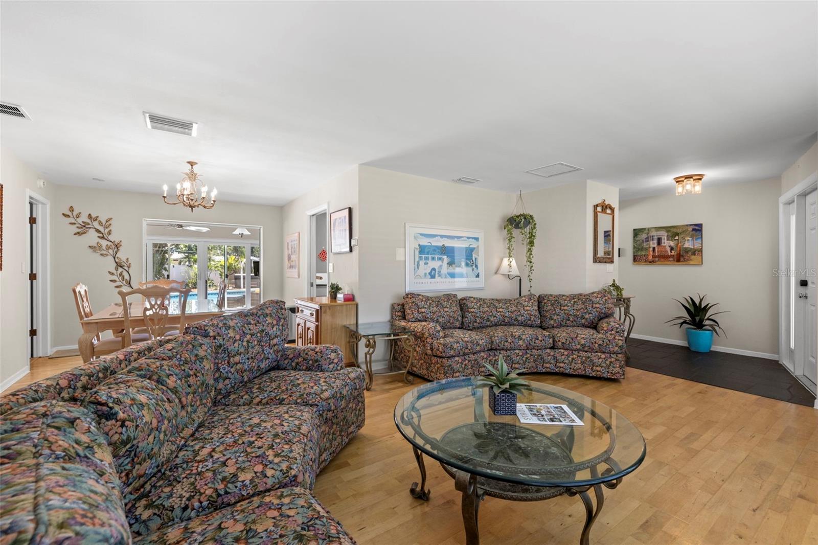 1508 EDEN ISLE BLVD NE