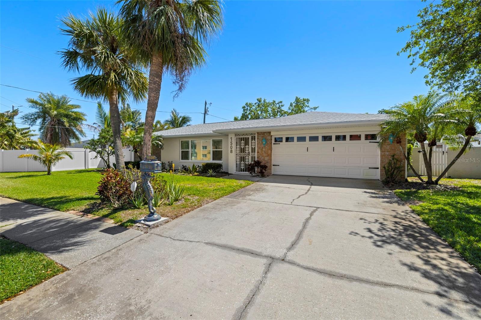 1508 EDEN ISLE BLVD NE