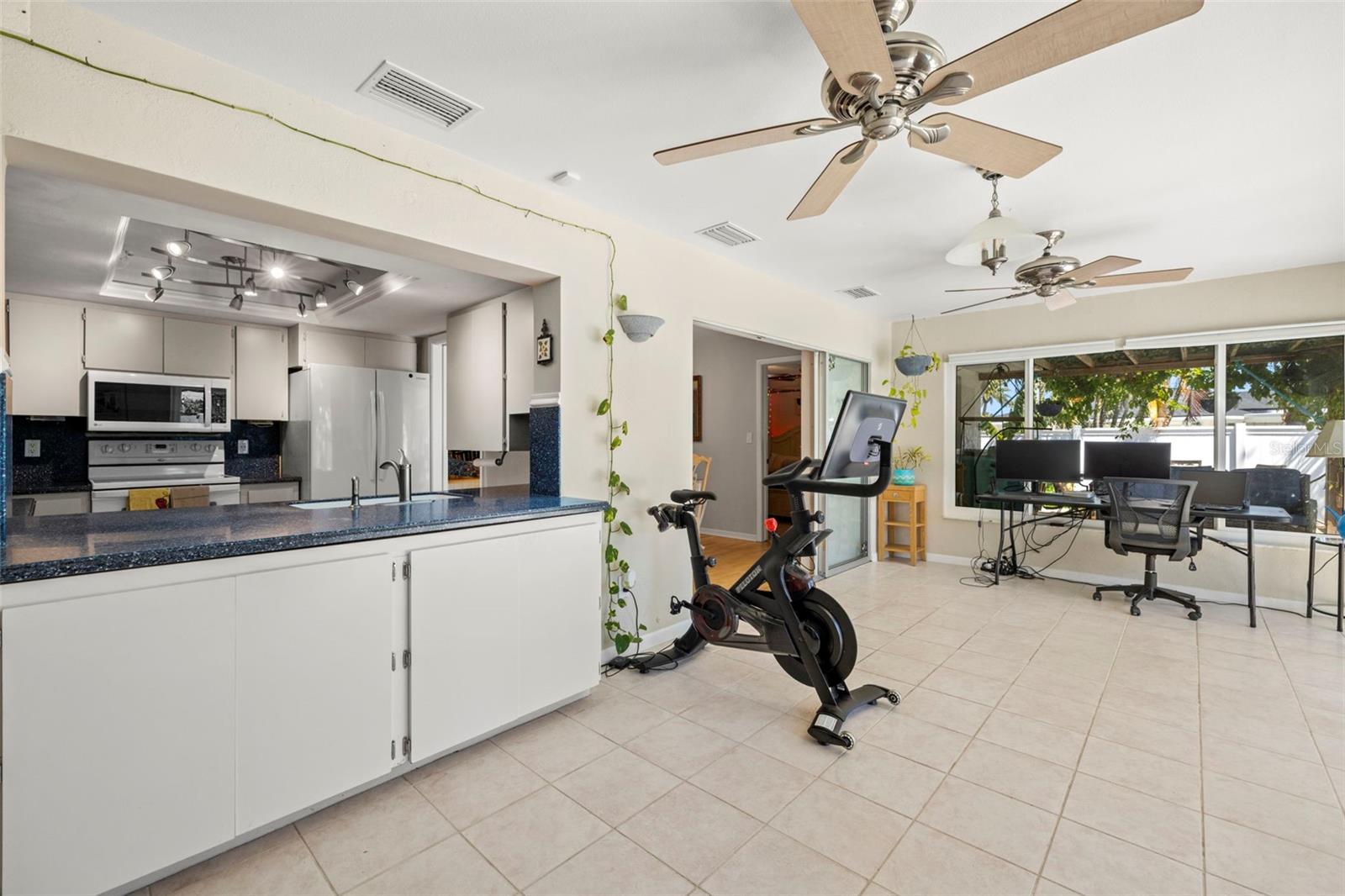 1508 EDEN ISLE BLVD NE