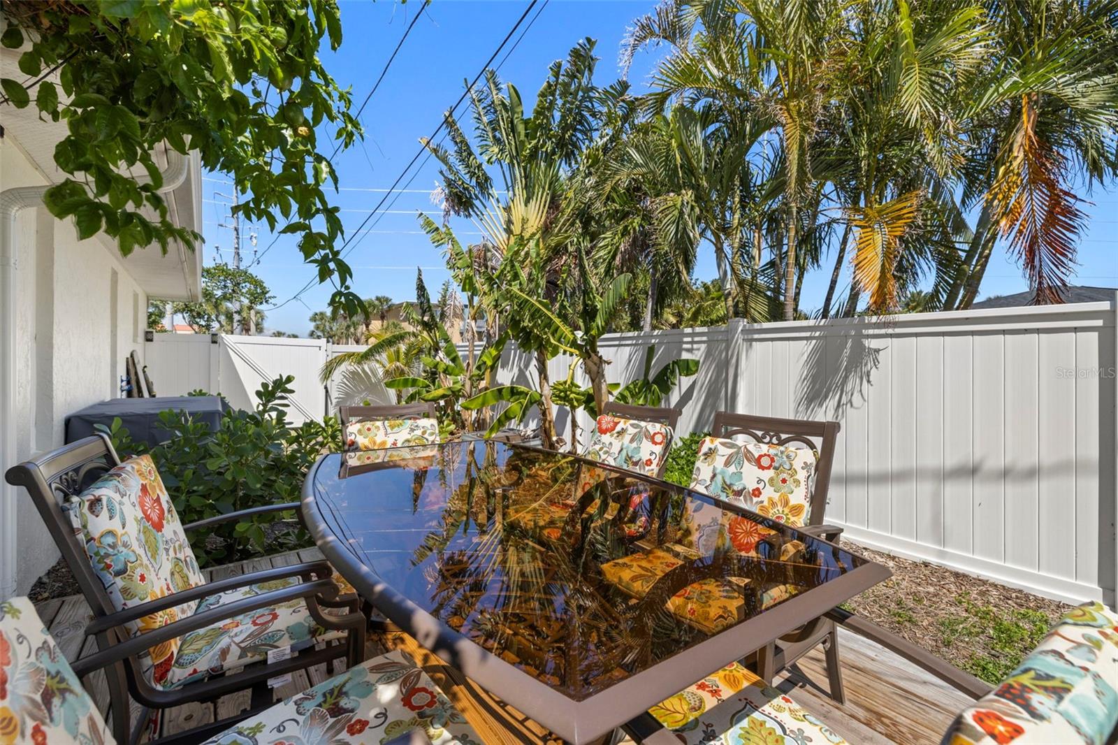 1508 EDEN ISLE BLVD NE