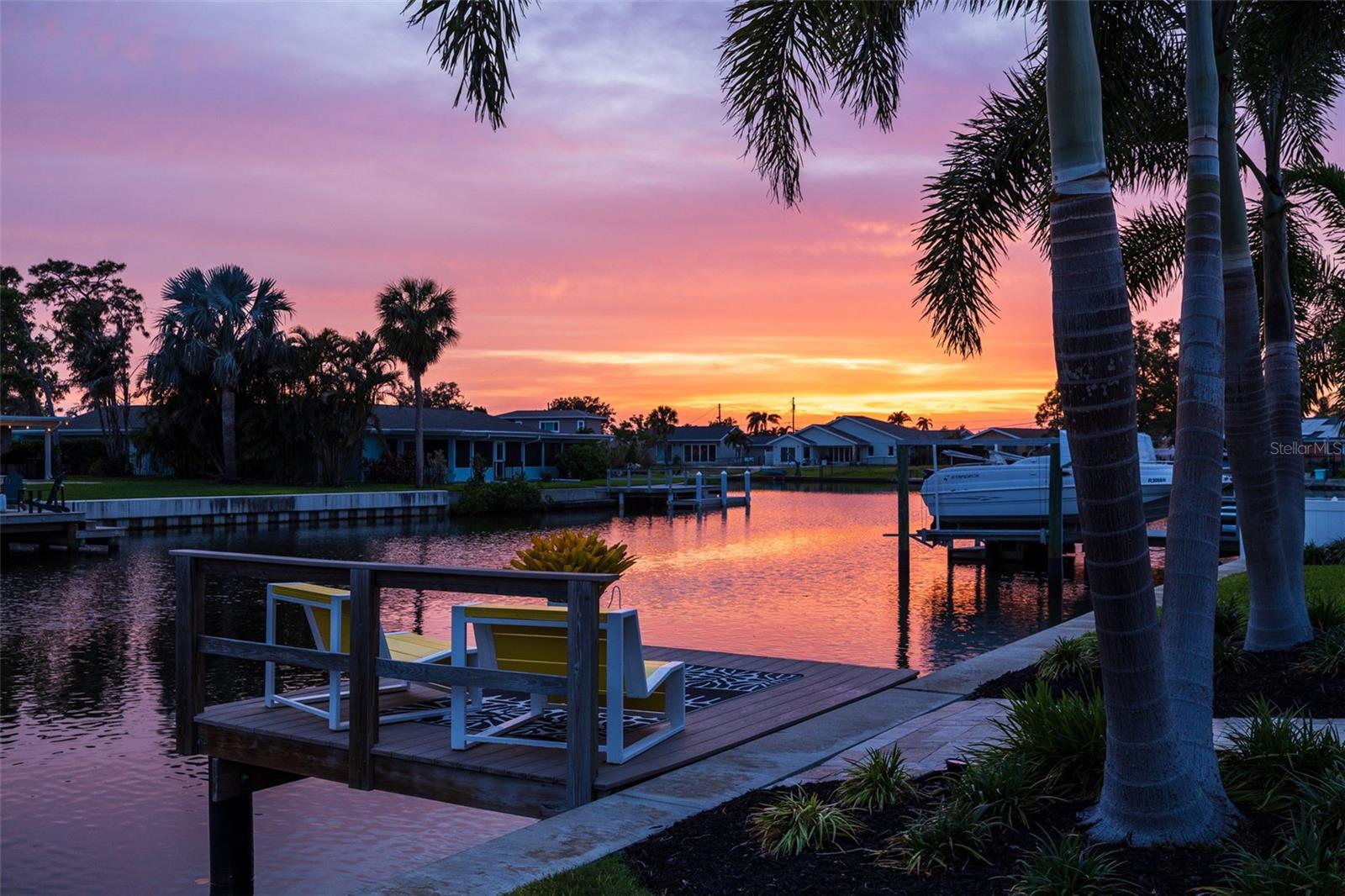 5164 VENETIAN BLVD NE