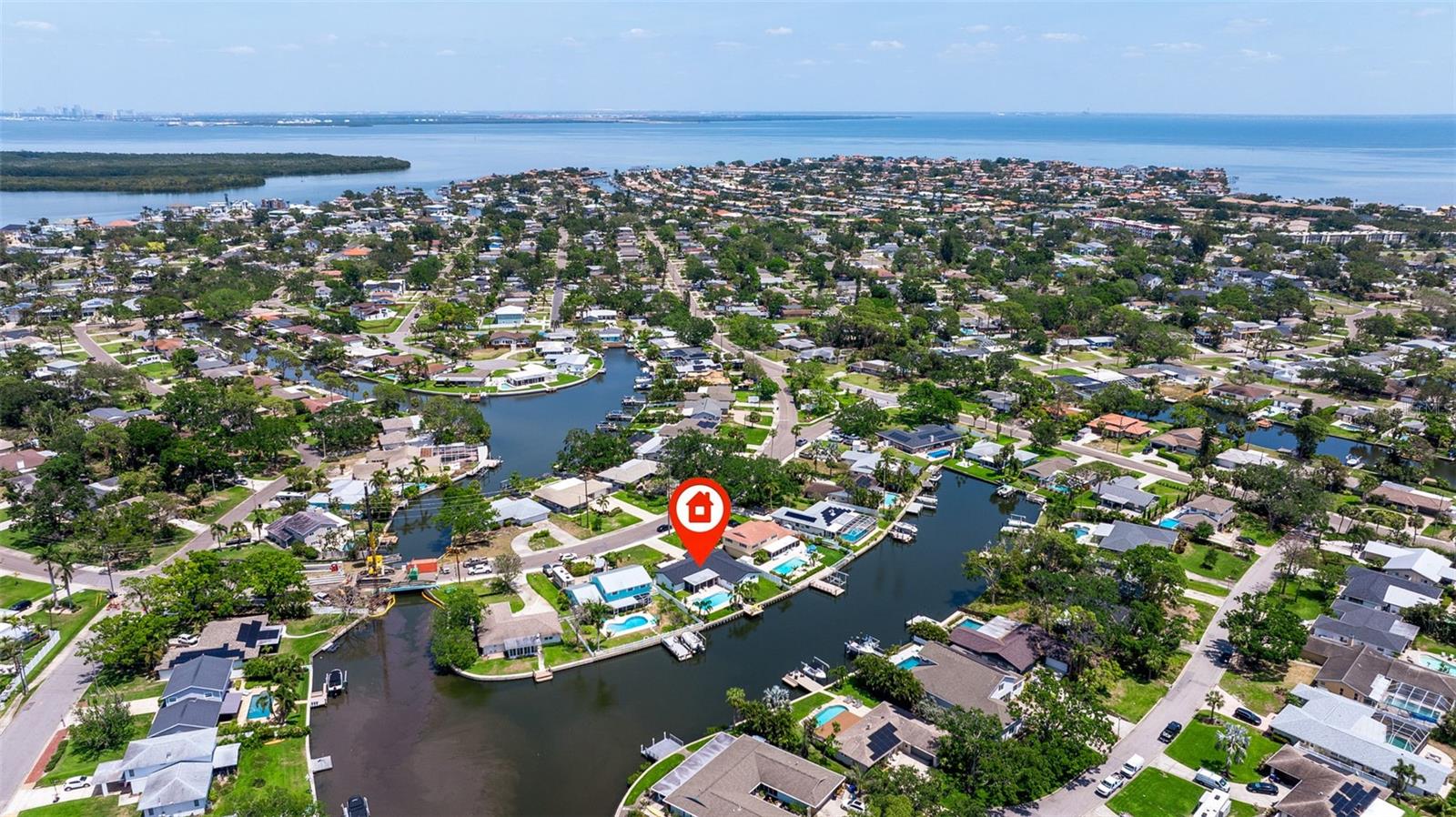 5164 VENETIAN BLVD NE