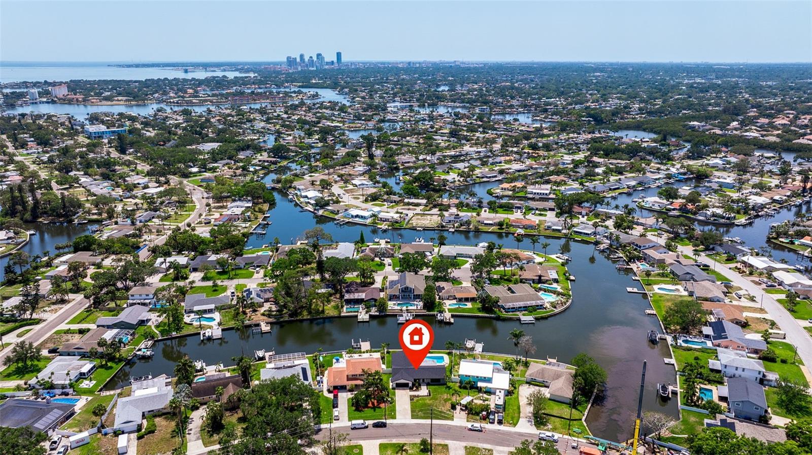 5164 VENETIAN BLVD NE