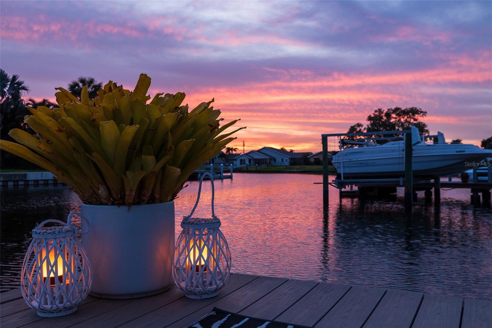 5164 VENETIAN BLVD NE