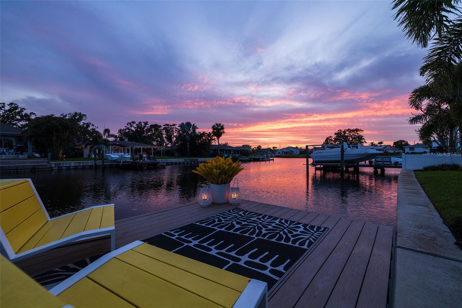 5164 VENETIAN BLVD NE