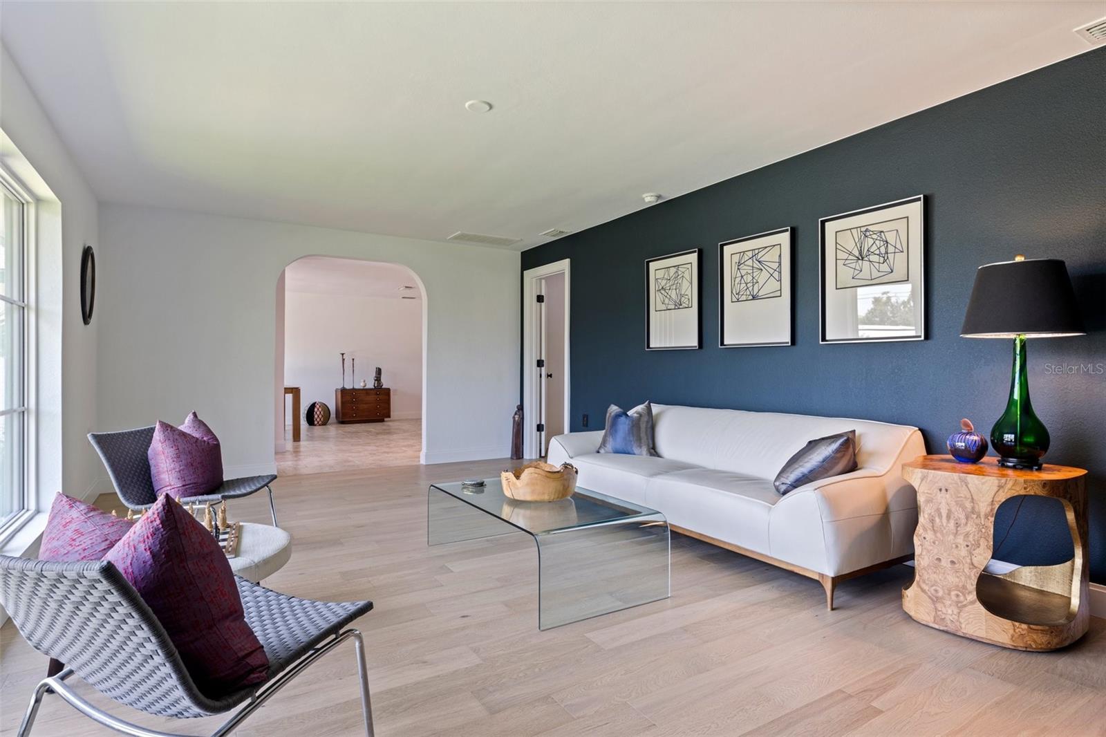 5164 VENETIAN BLVD NE