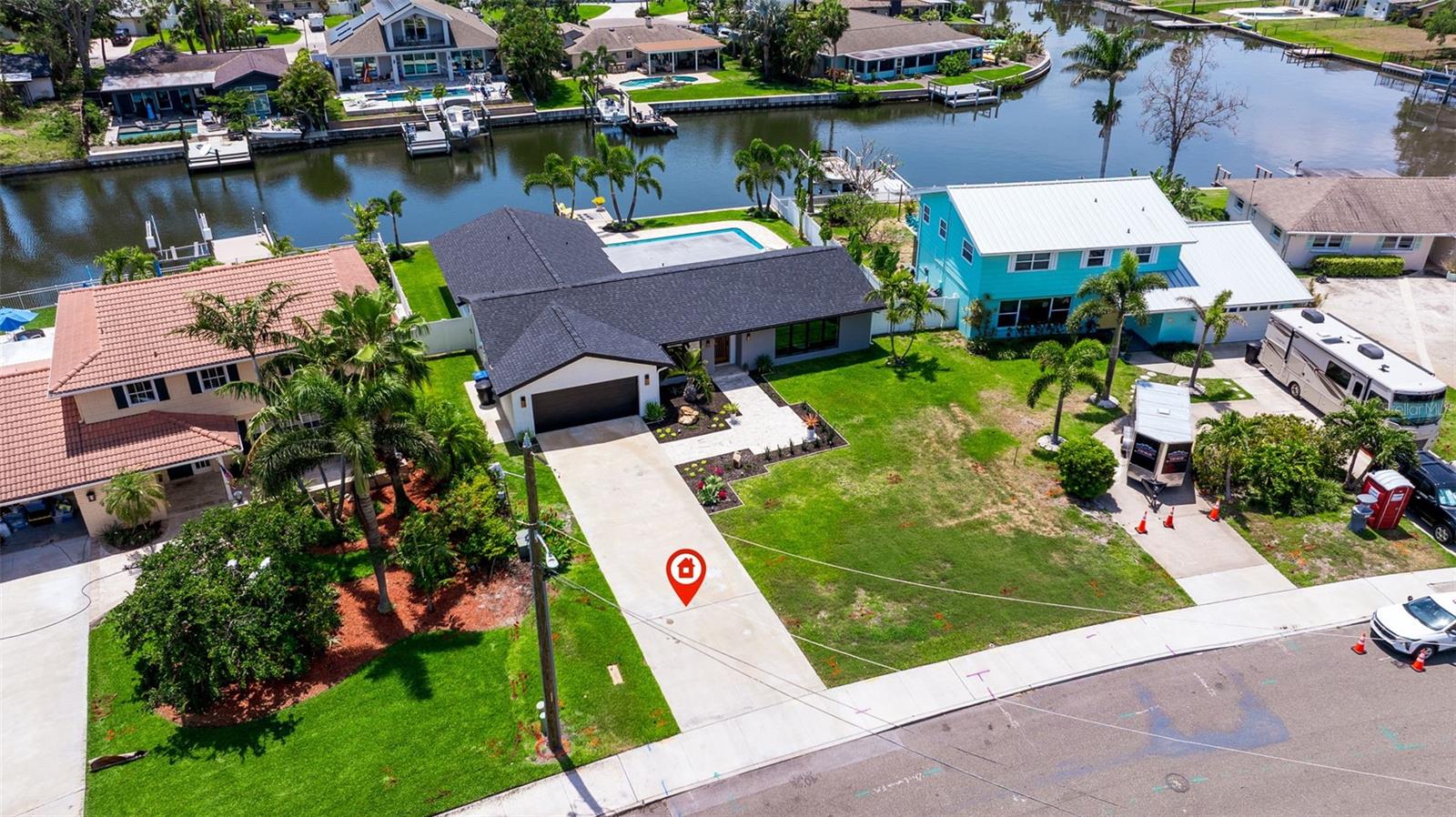 5164 VENETIAN BLVD NE