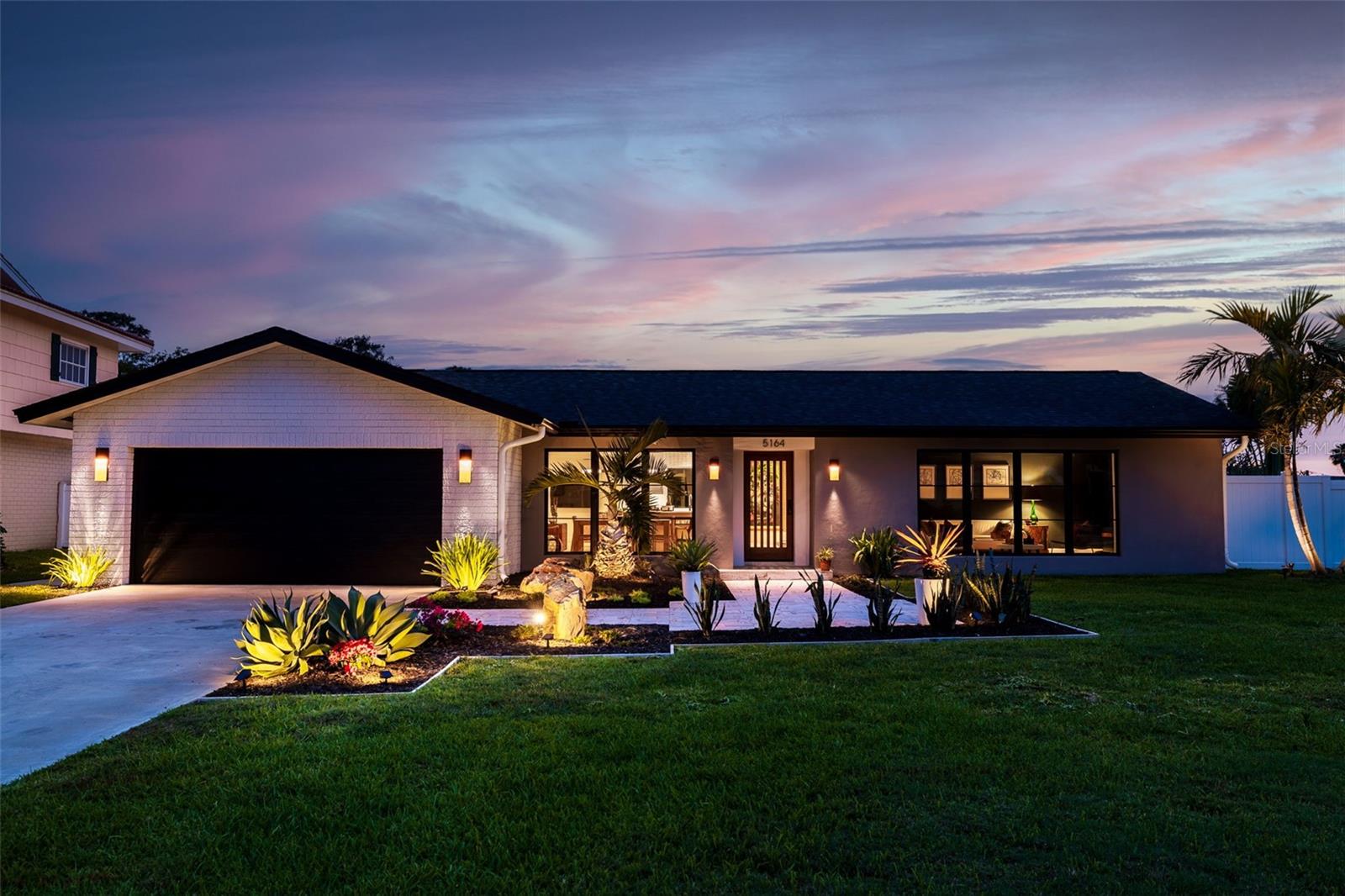 5164 VENETIAN BLVD NE