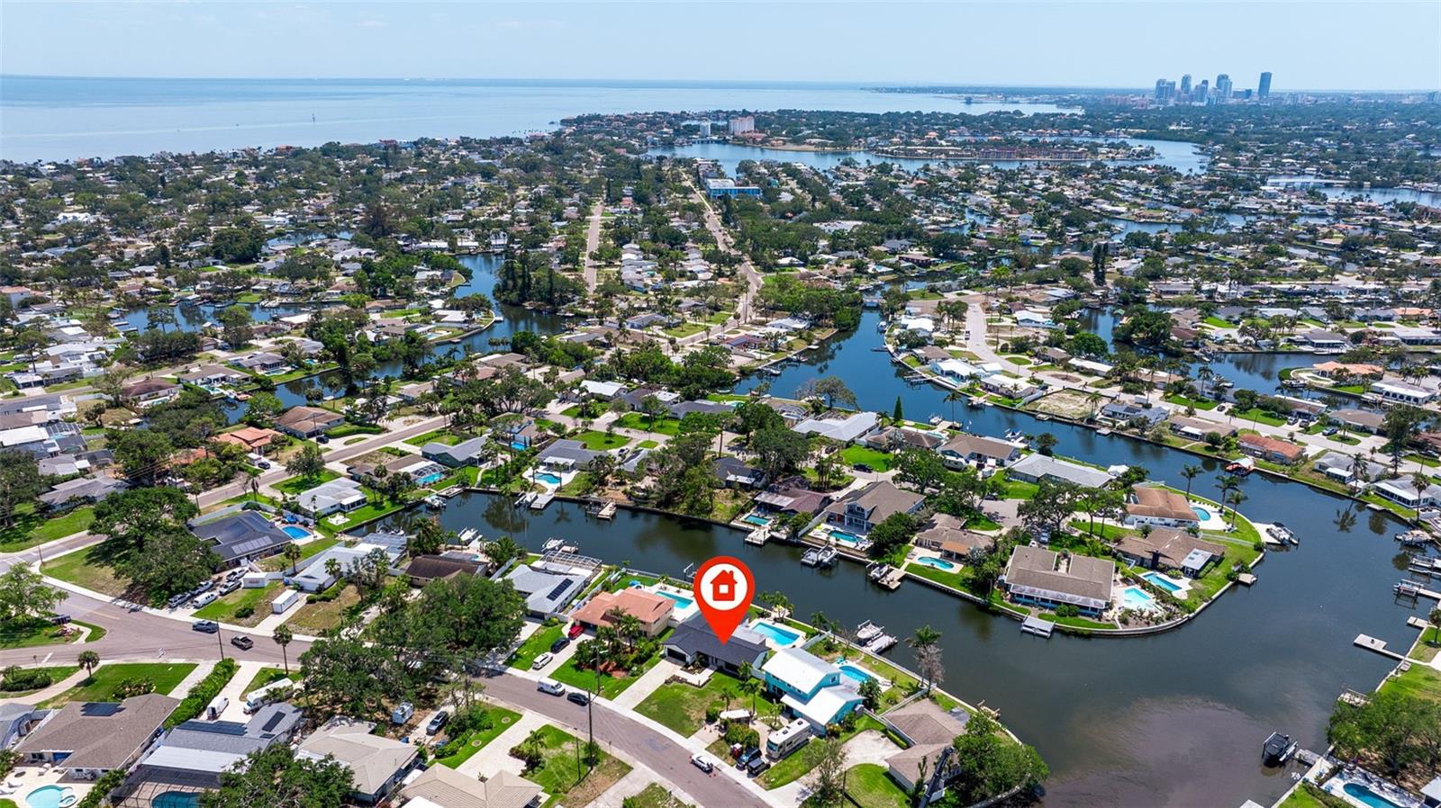 5164 VENETIAN BLVD NE