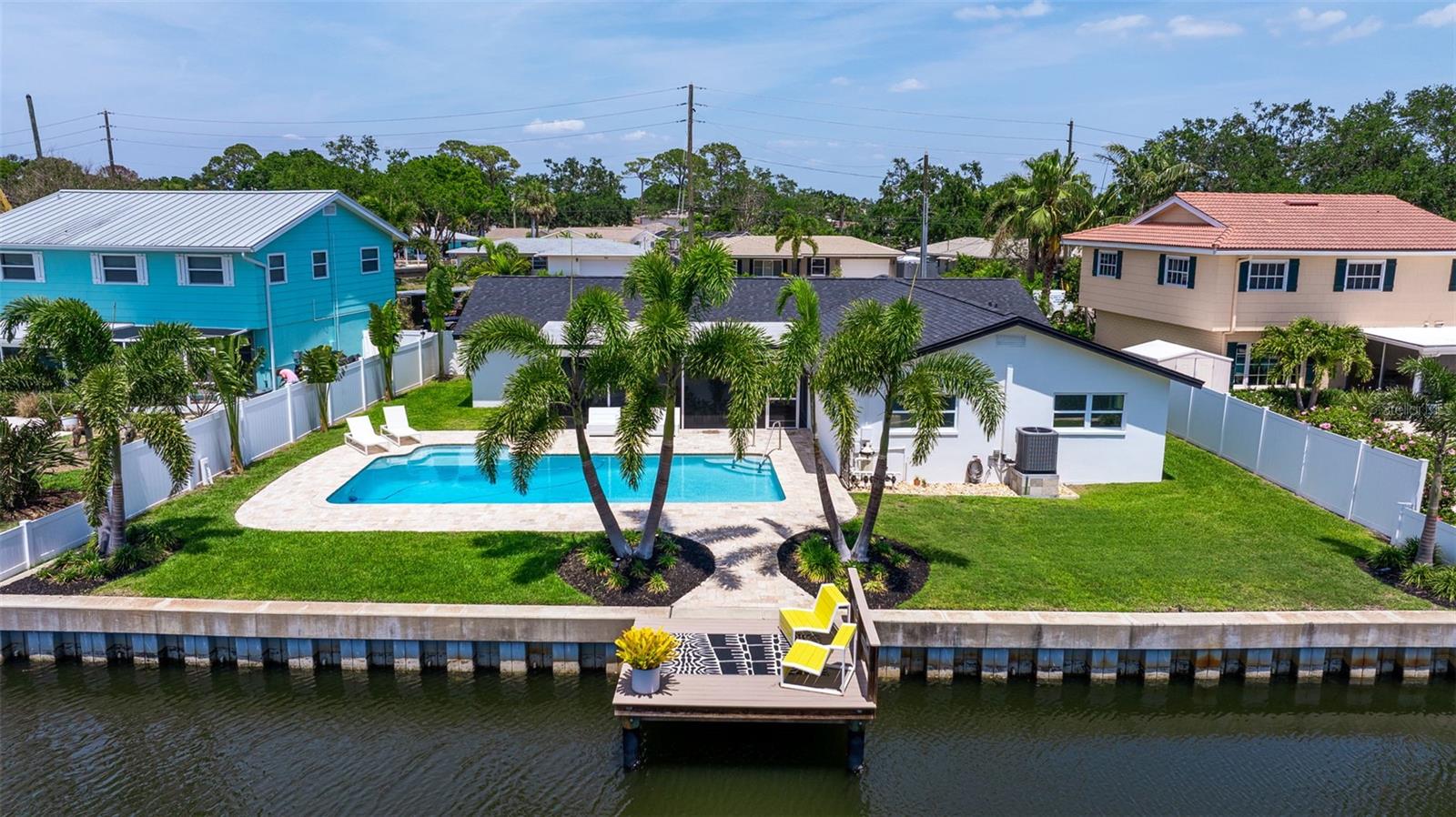 5164 VENETIAN BLVD NE