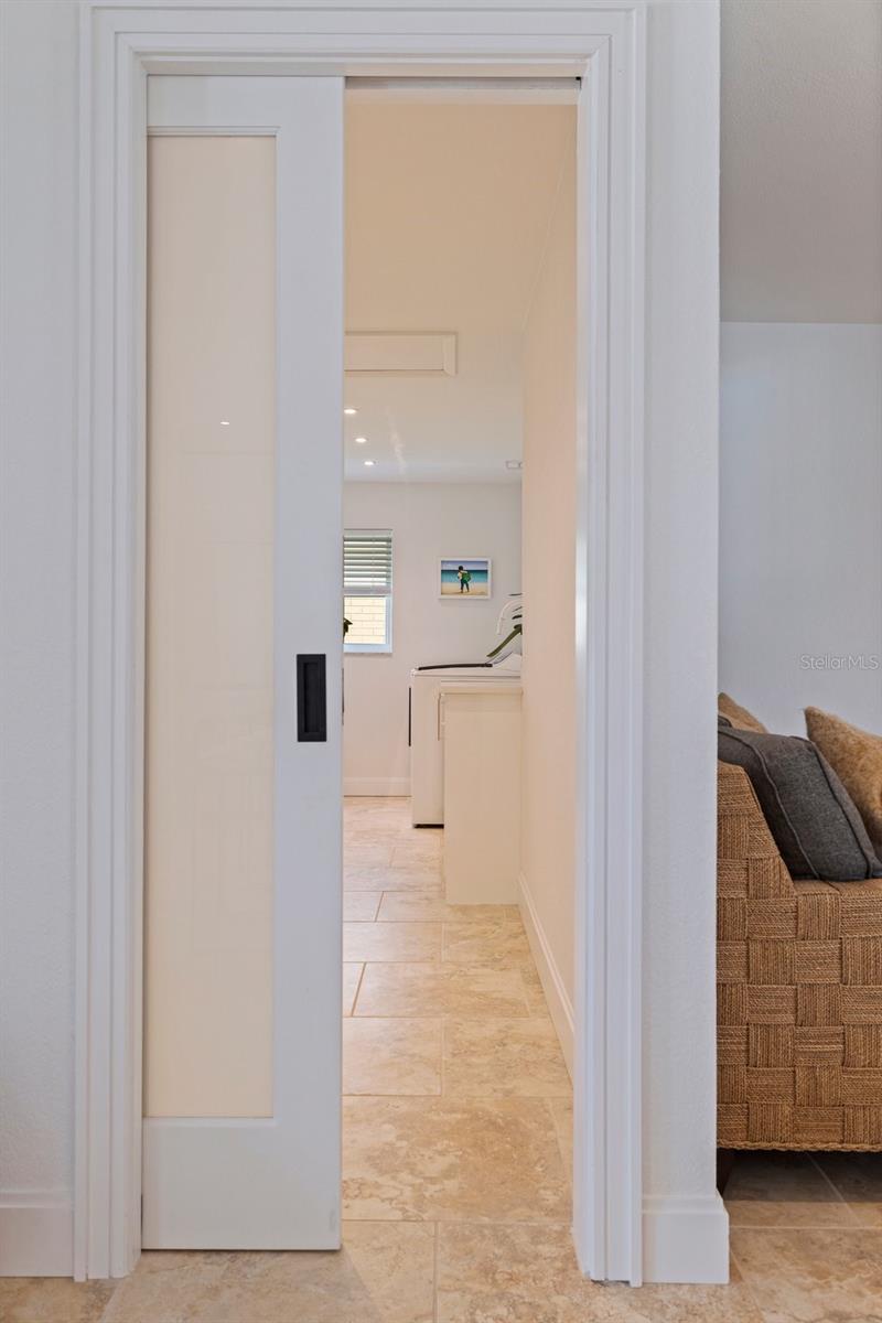 5164 VENETIAN BLVD NE