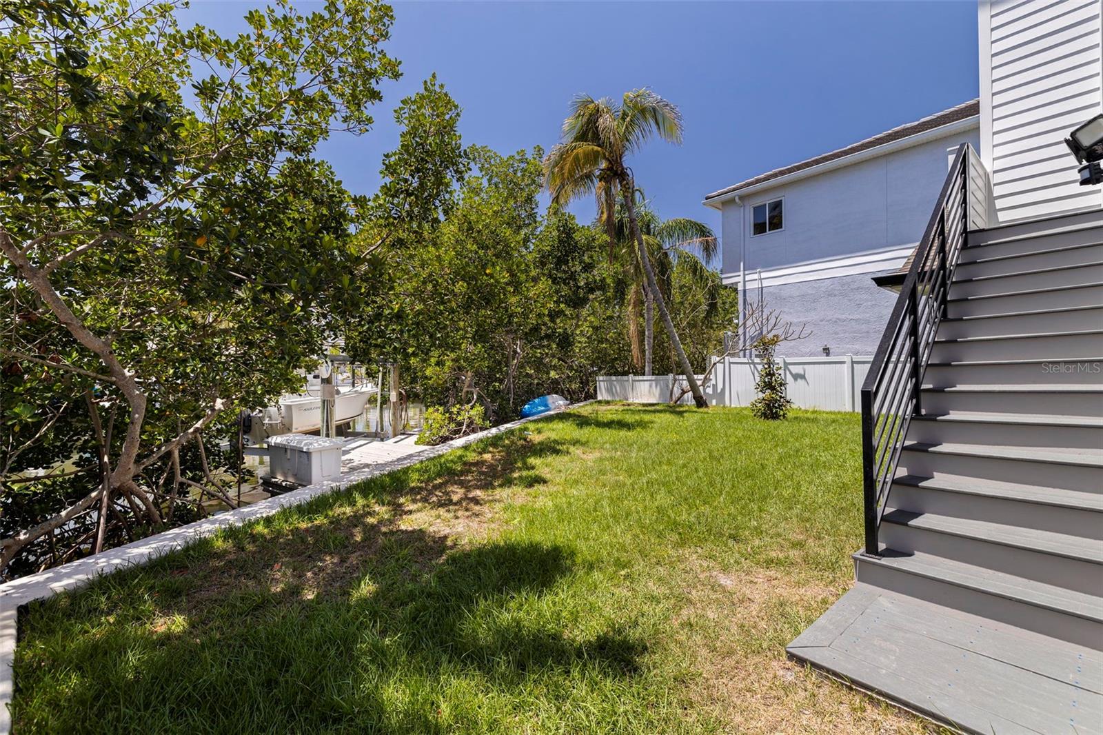 1811 BAYOU GRANDE BLVD NE