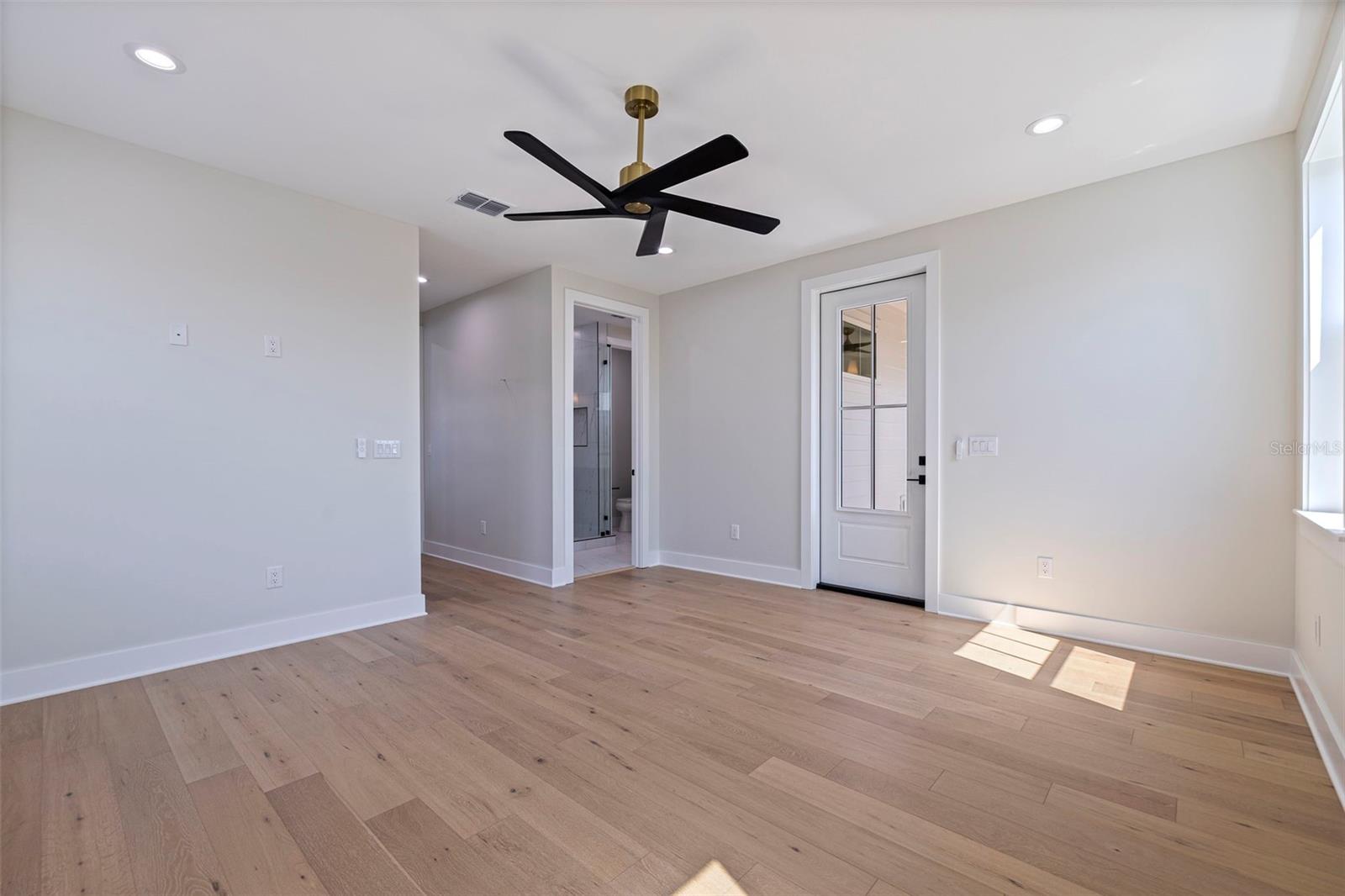 1811 BAYOU GRANDE BLVD NE