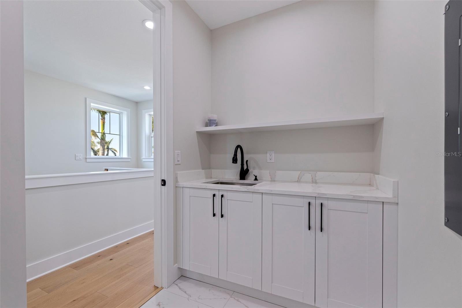 1811 BAYOU GRANDE BLVD NE