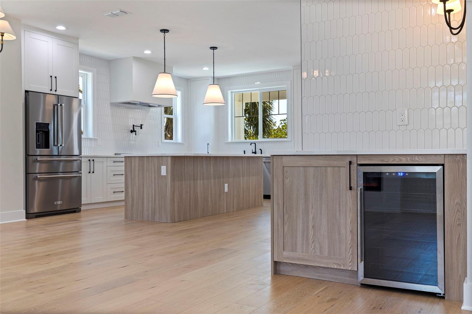 1811 BAYOU GRANDE BLVD NE