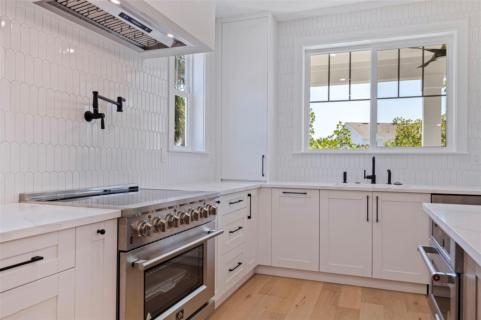 1811 BAYOU GRANDE BLVD NE