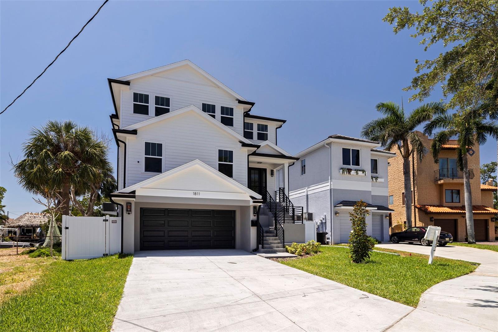 1811 BAYOU GRANDE BLVD NE