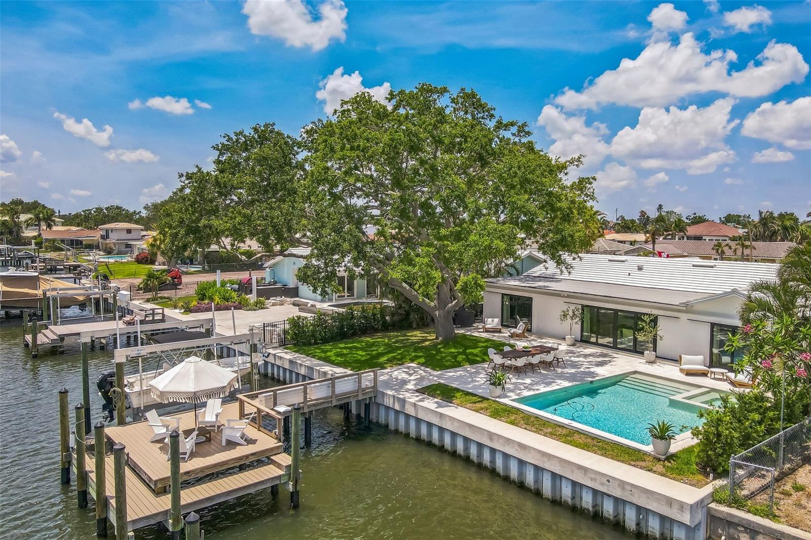 2084 MASSACHUSETTS AVE NE