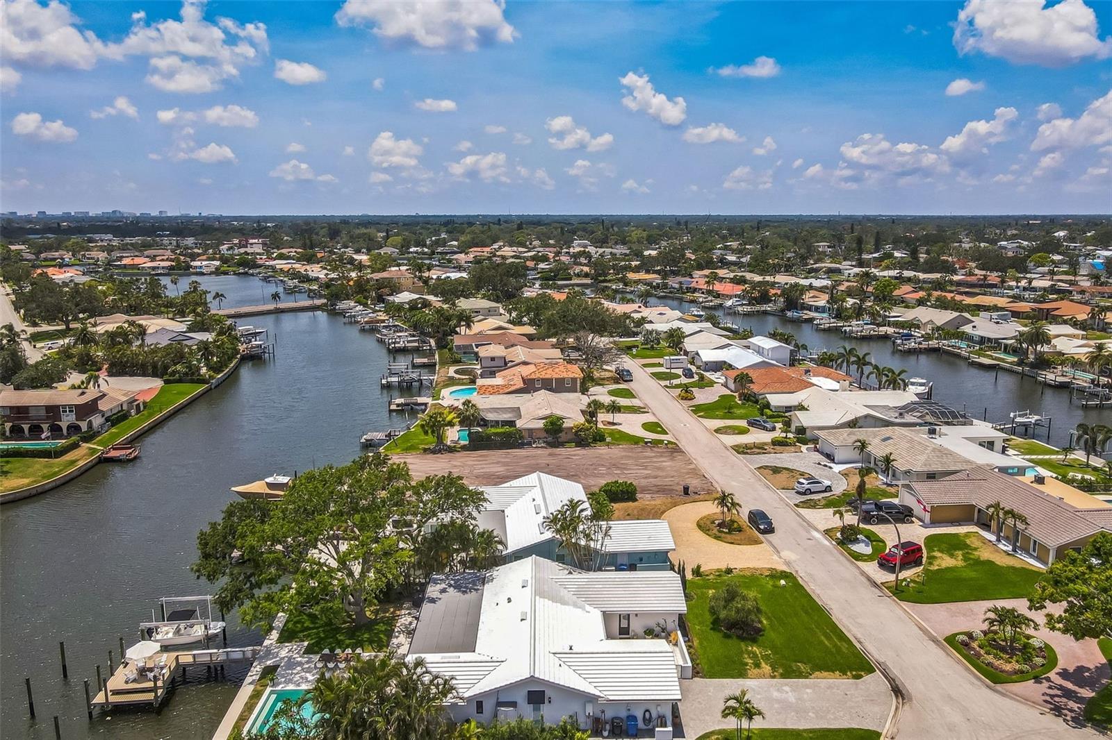 2084 MASSACHUSETTS AVE NE