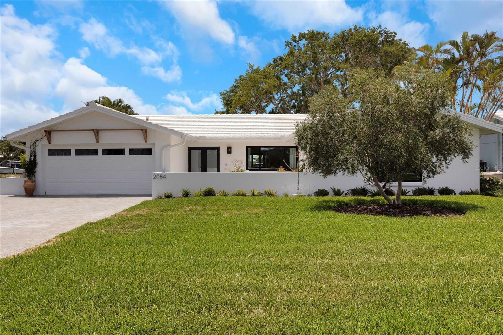 2084 MASSACHUSETTS AVE NE