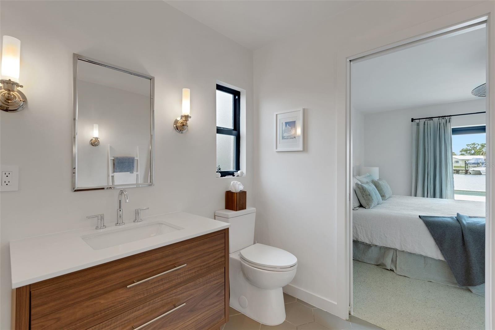 2084 MASSACHUSETTS AVE NE