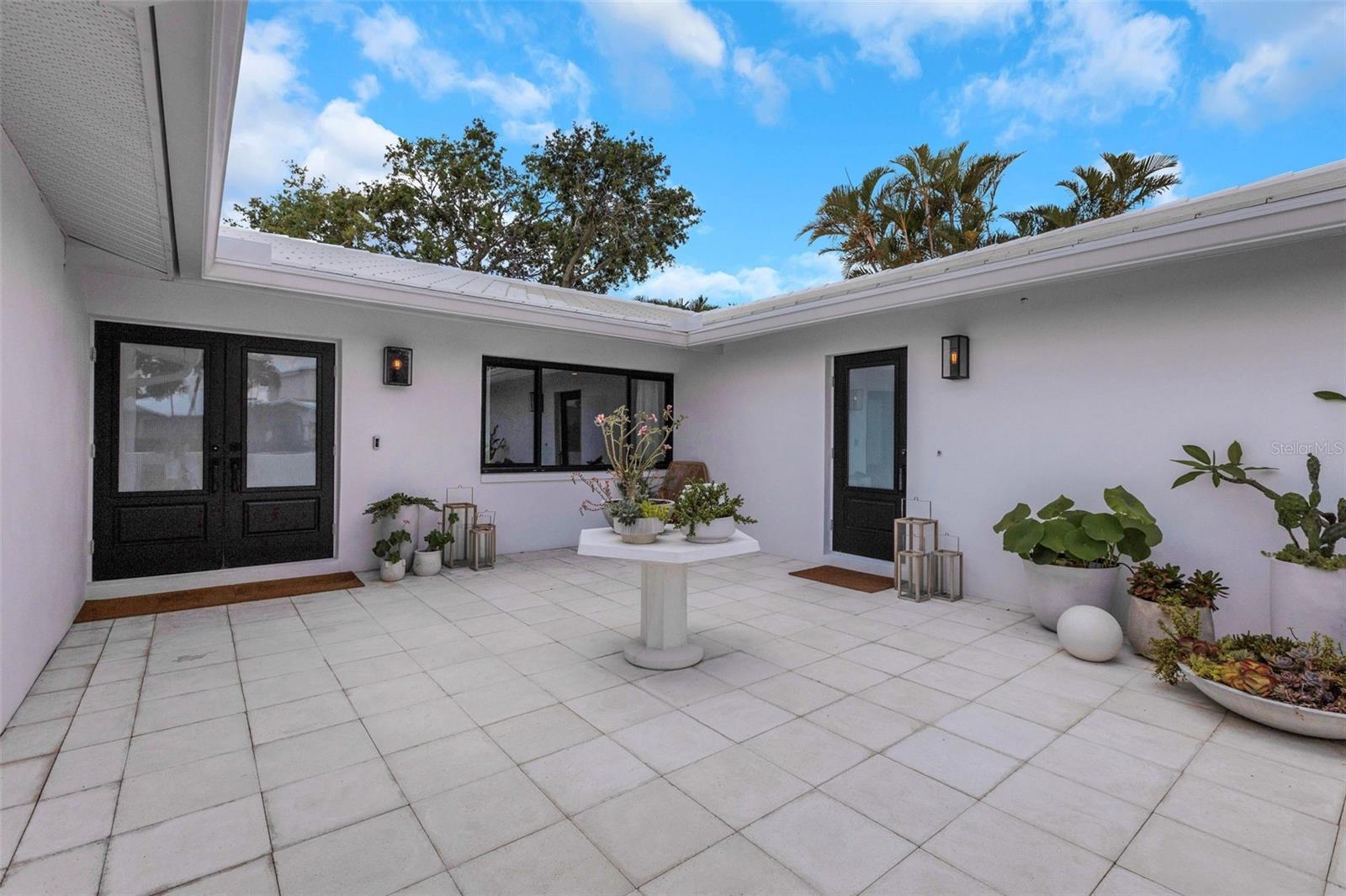 2084 MASSACHUSETTS AVE NE