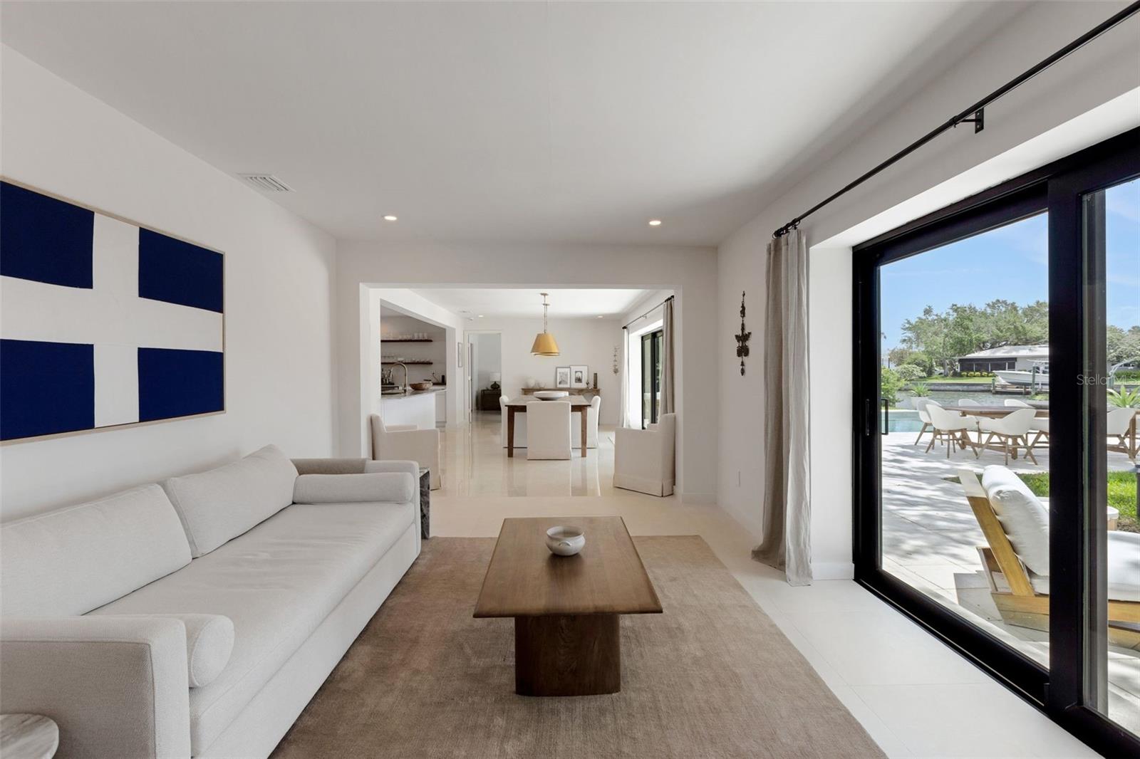 2084 MASSACHUSETTS AVE NE