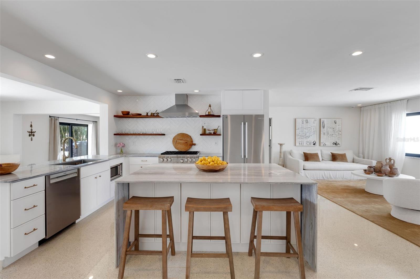 2084 MASSACHUSETTS AVE NE