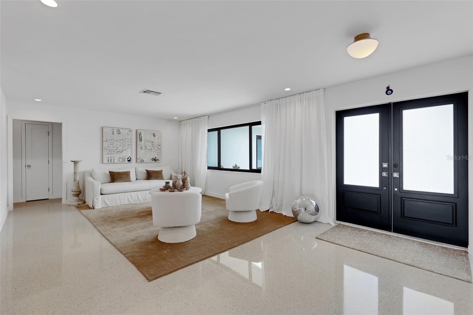 2084 MASSACHUSETTS AVE NE