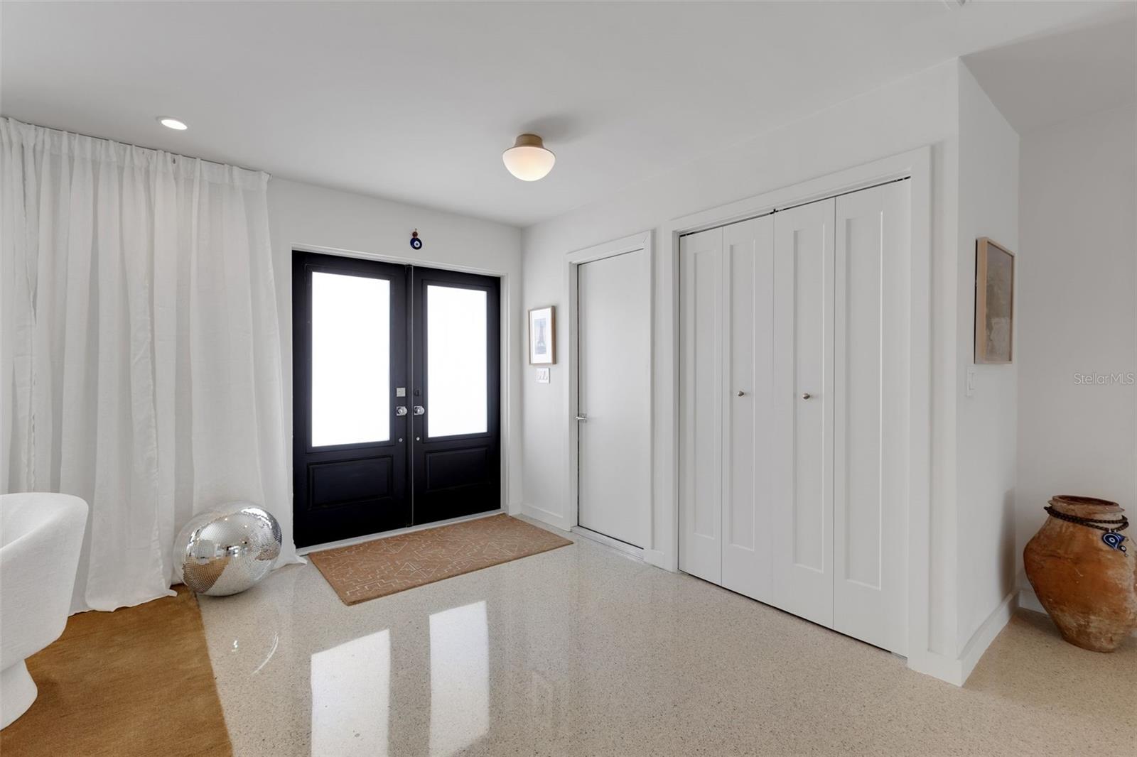 2084 MASSACHUSETTS AVE NE