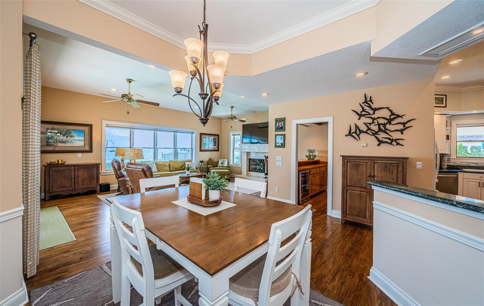 1988 CAROLINA CIR NE