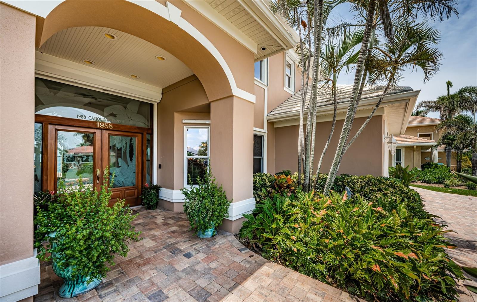 1988 CAROLINA CIR NE