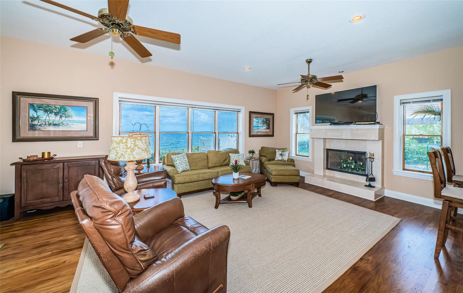 1988 CAROLINA CIR NE