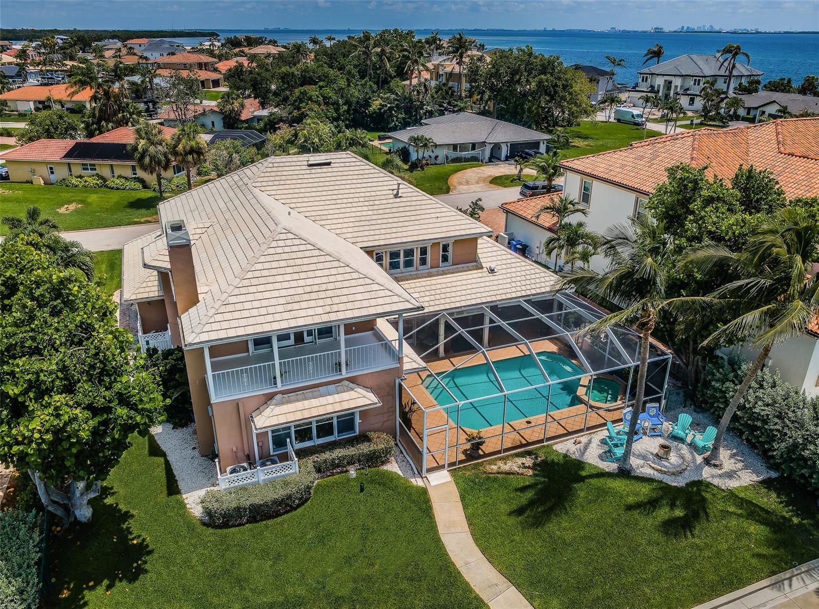 1988 CAROLINA CIR NE