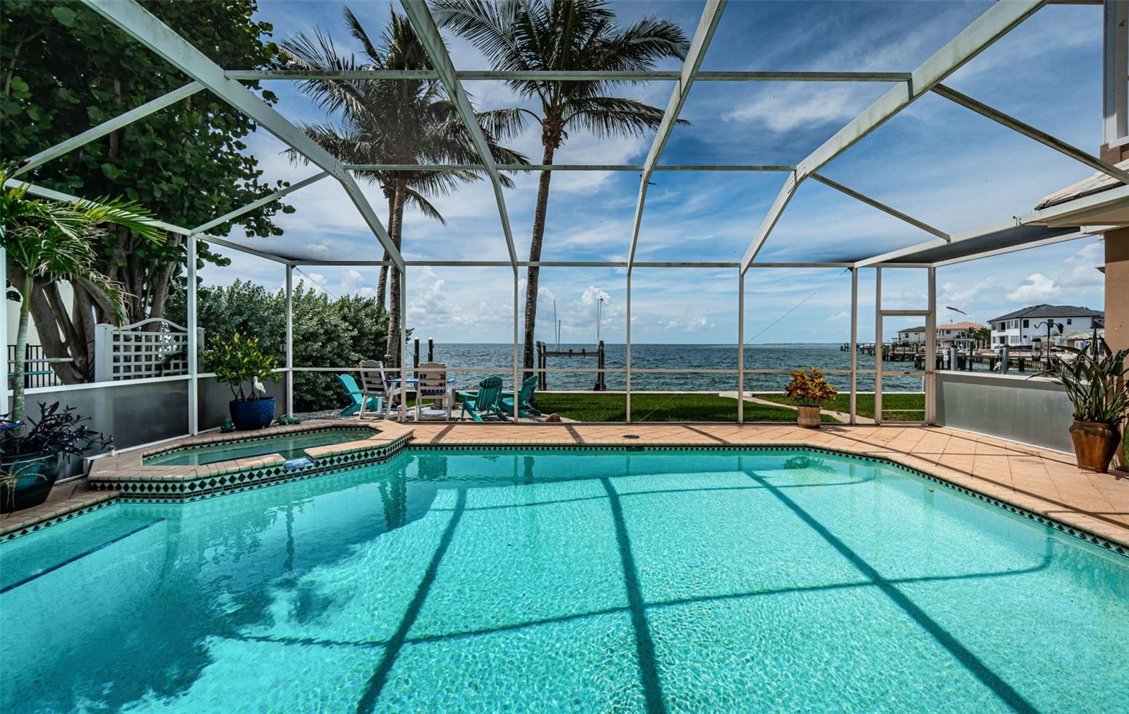 1988 CAROLINA CIR NE