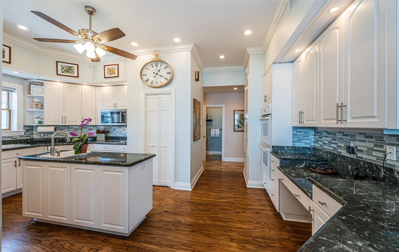 1988 CAROLINA CIR NE