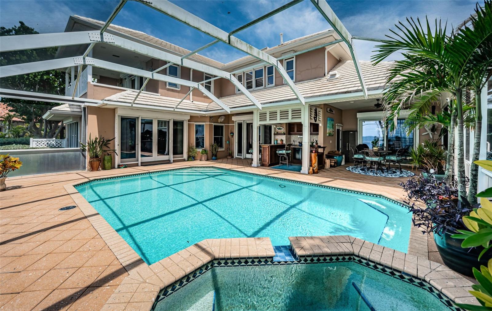 1988 CAROLINA CIR NE