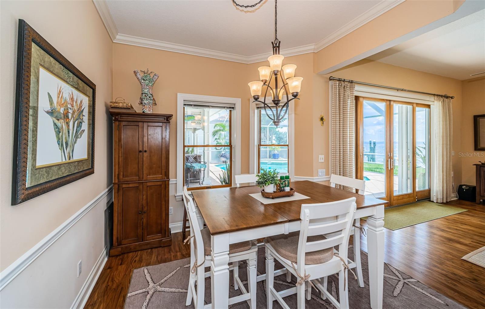 1988 CAROLINA CIR NE