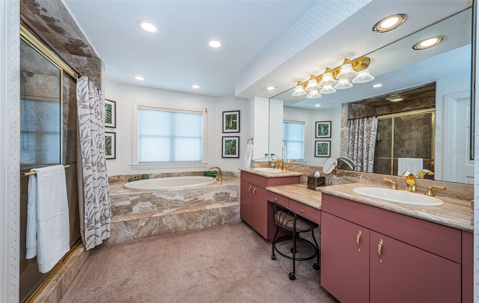 1988 CAROLINA CIR NE