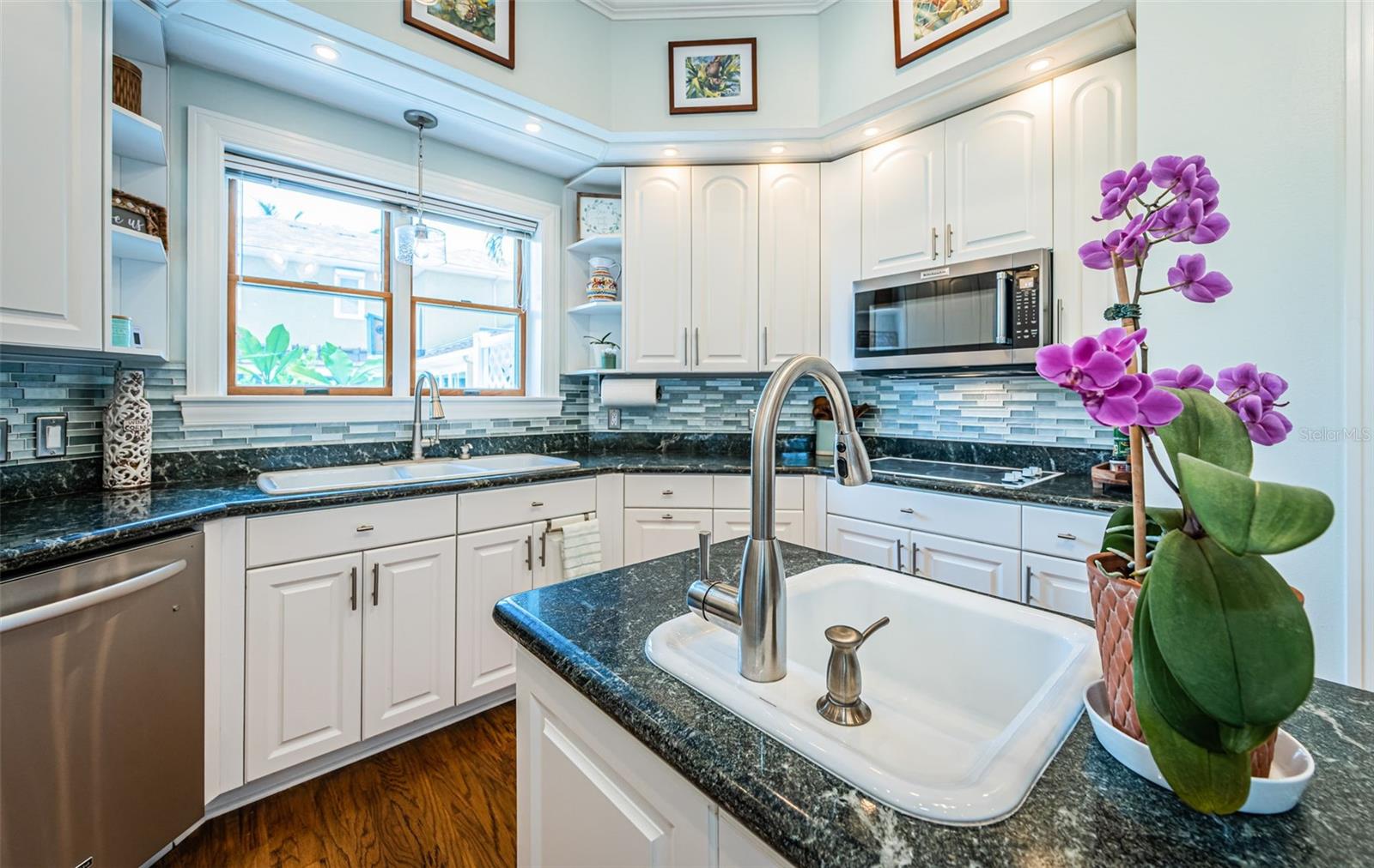 1988 CAROLINA CIR NE