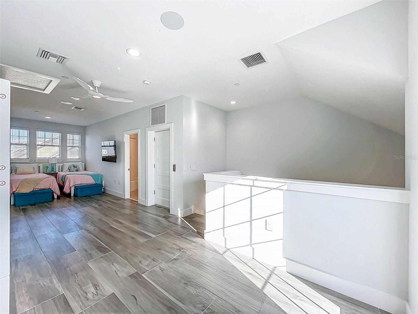 19915 GULF BLVD #206