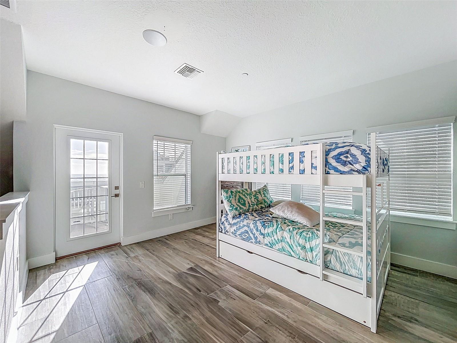 19915 GULF BLVD #206