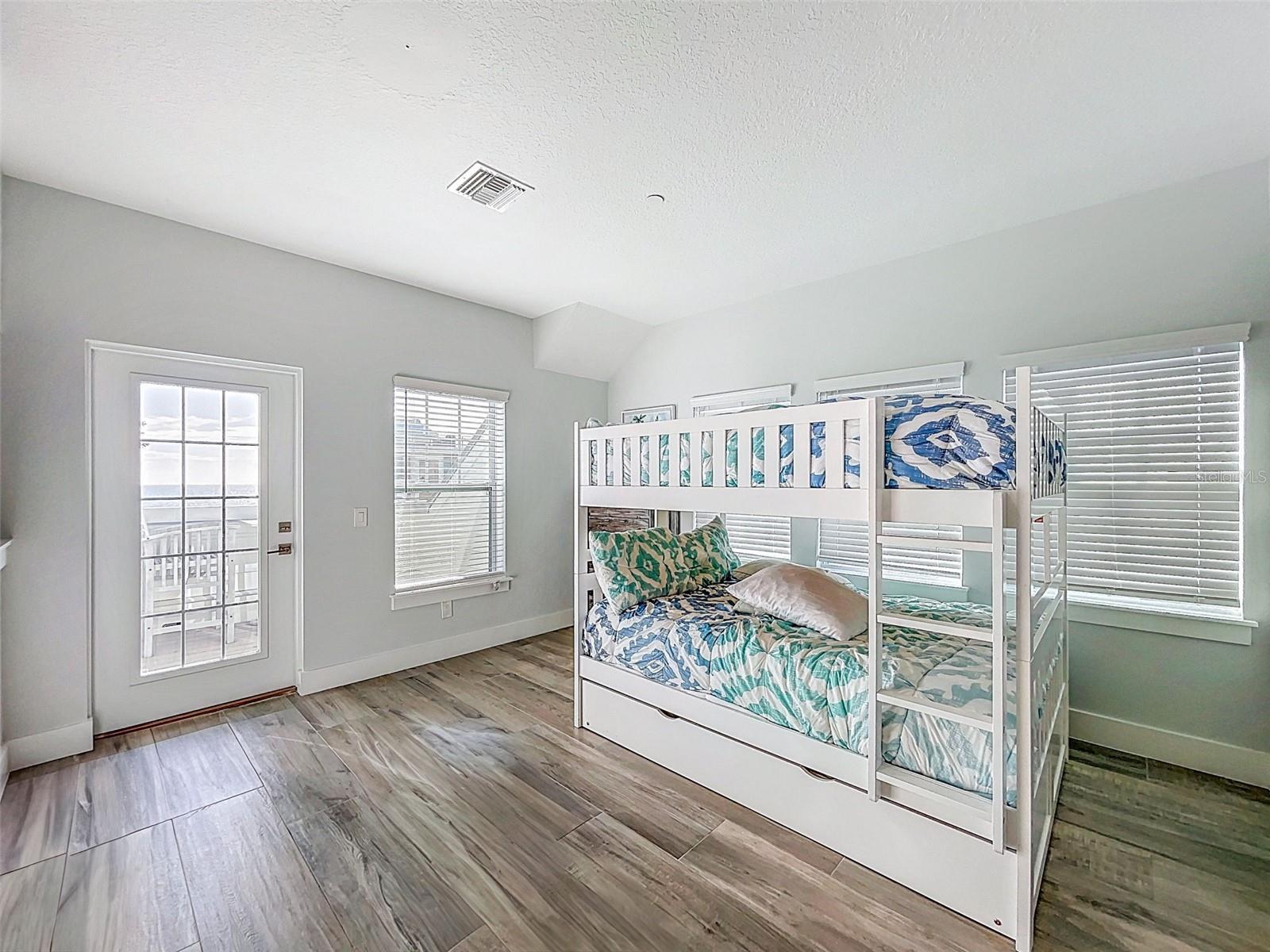 19915 GULF BLVD #206