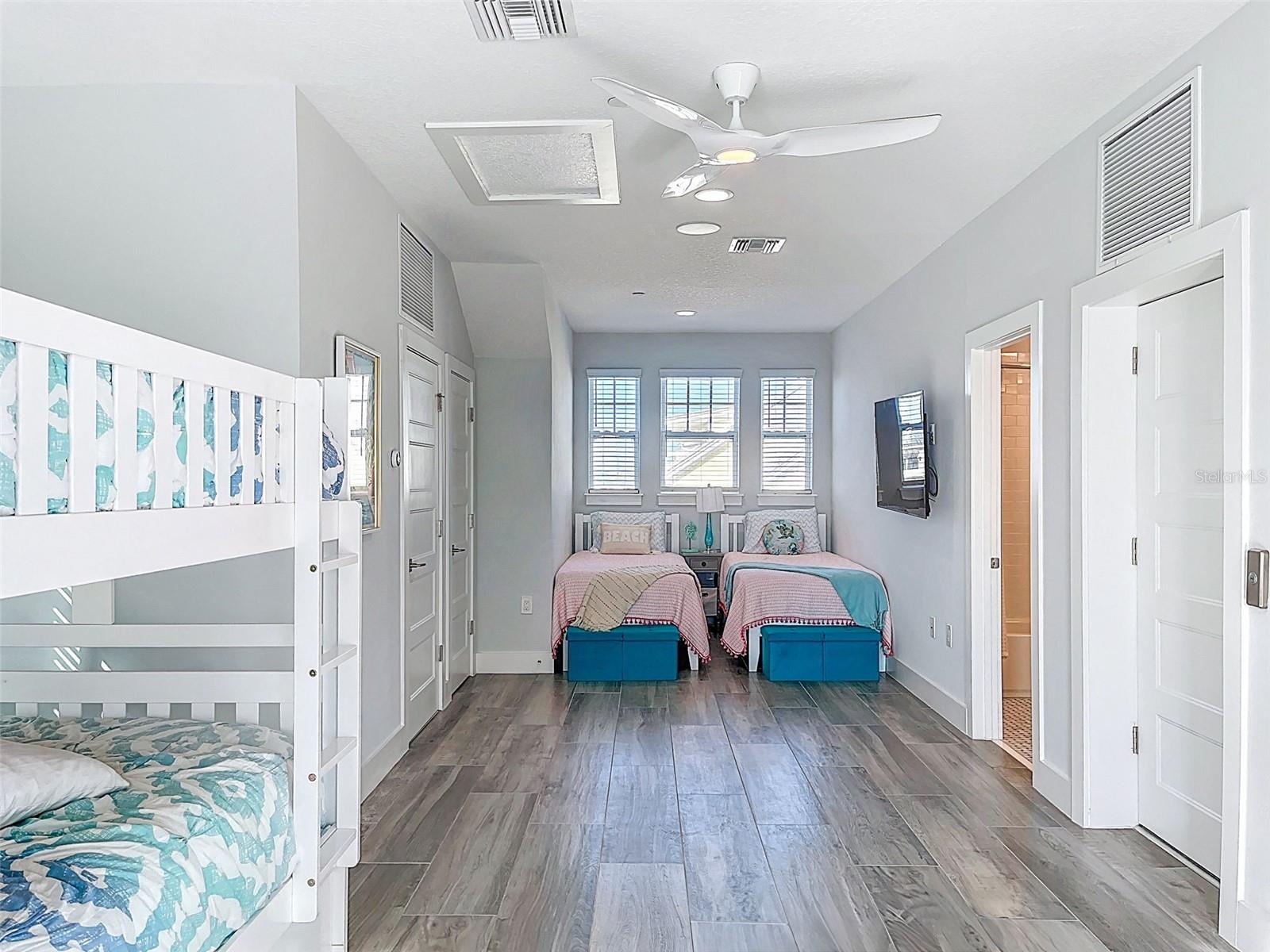 19915 GULF BLVD #206