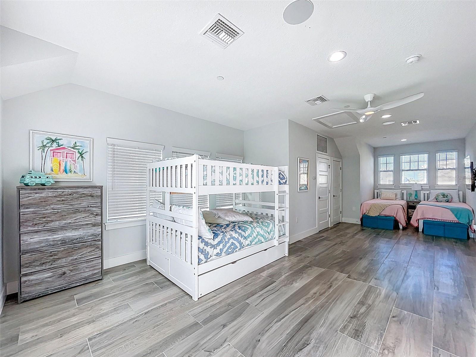 19915 GULF BLVD #206