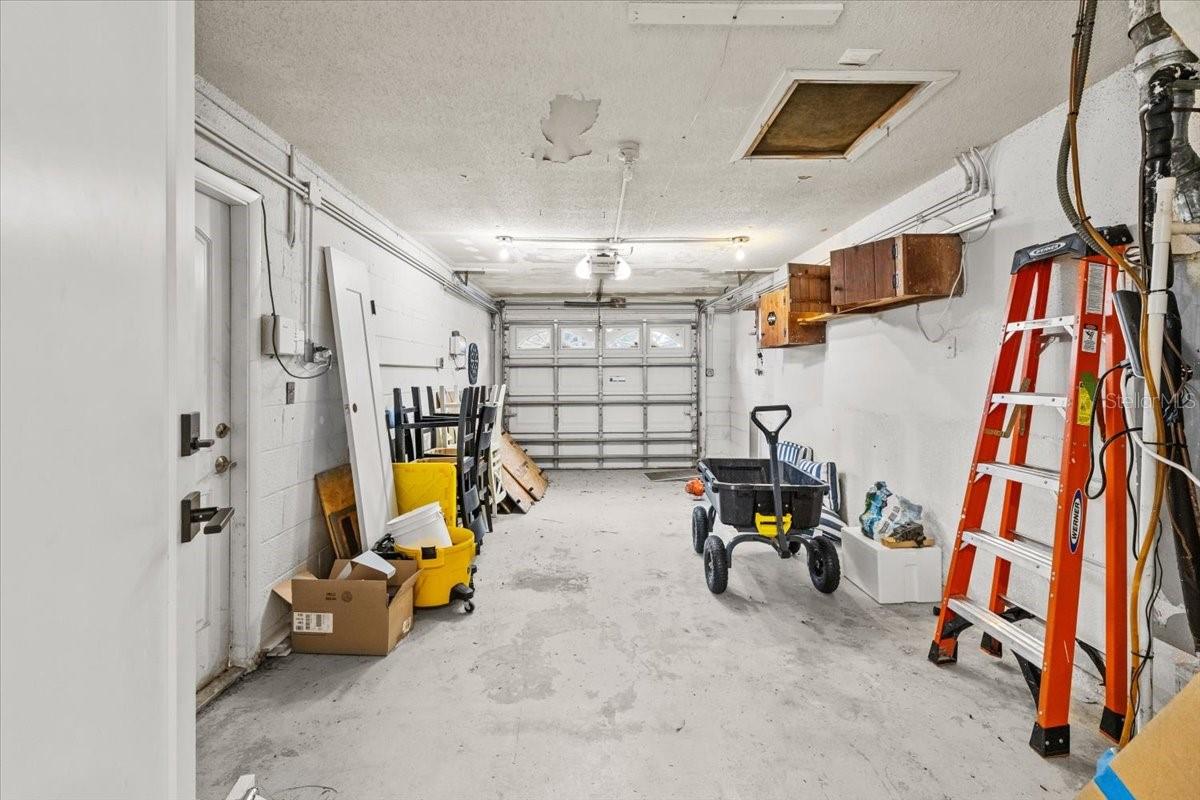 5801 VENETIAN BLVD NE