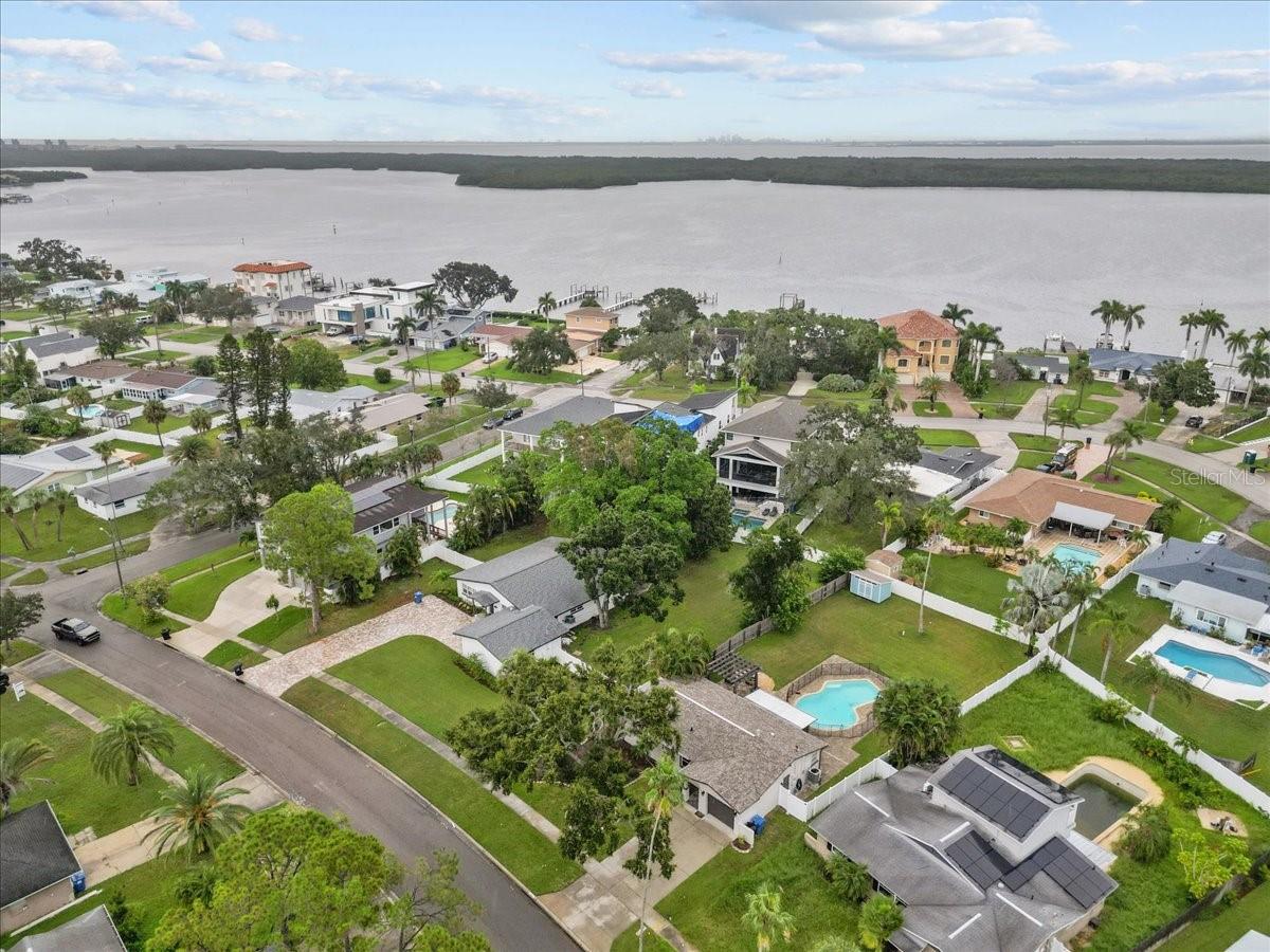 5801 VENETIAN BLVD NE