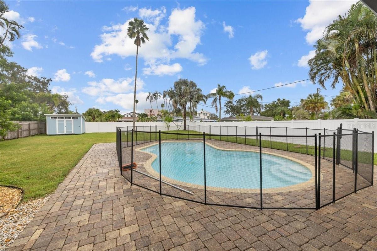 5801 VENETIAN BLVD NE