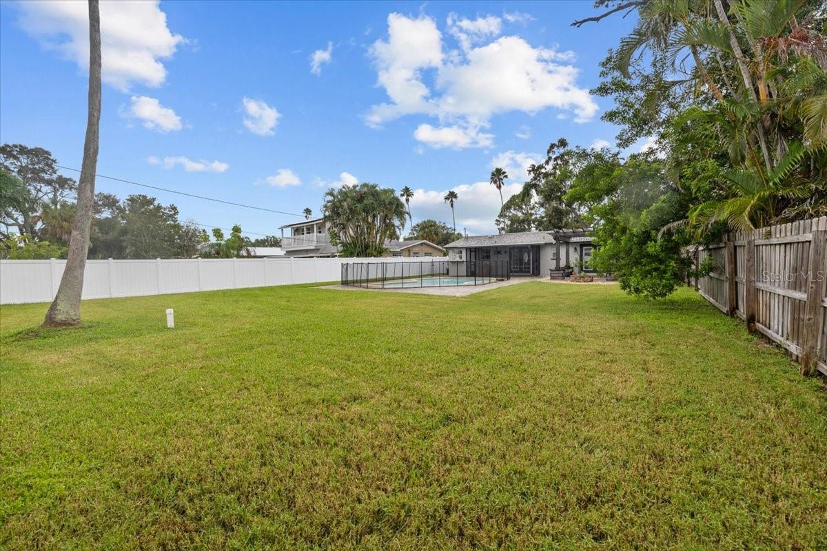 5801 VENETIAN BLVD NE