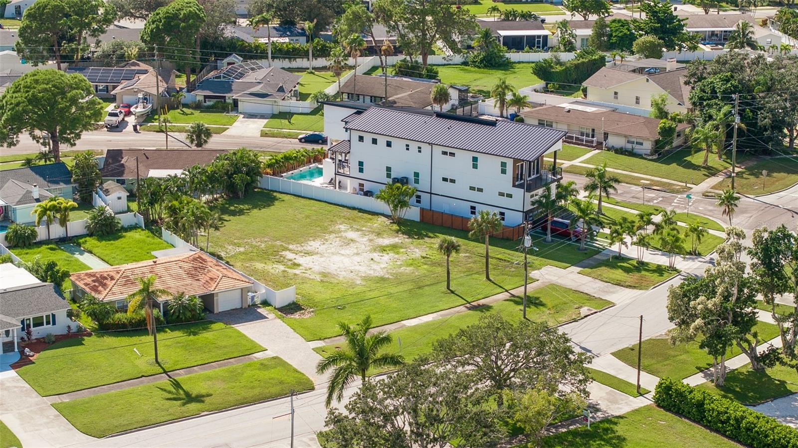 6046 BAYOU GRANDE BLVD NE